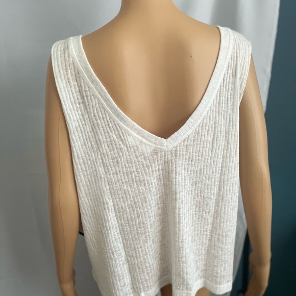 Button Front Tank - Picture 5 of 5